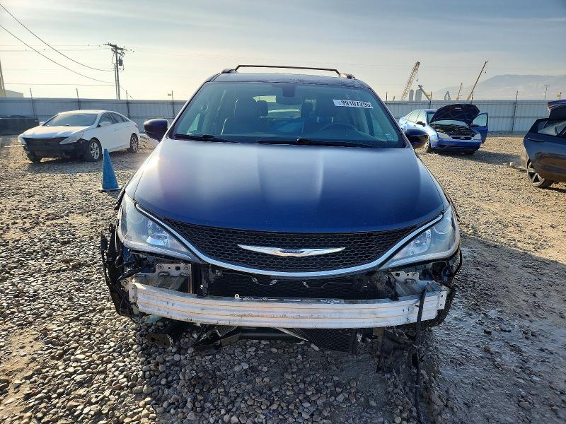 99107295 :رقم المزاد ، 2C4RC1BG9HR820402 vin ، 2017 Chrysler Pacifica مزاد بيع