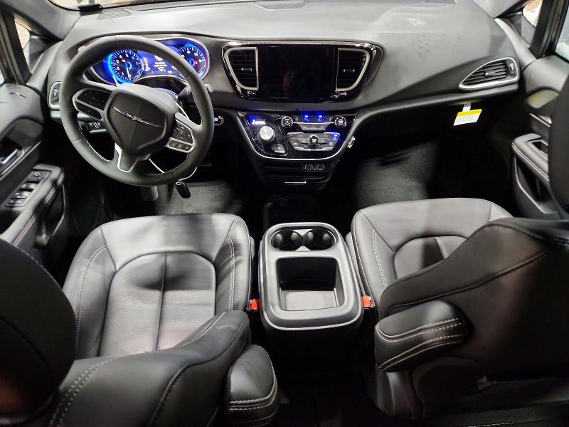 98307295 :رقم المزاد ، 2C4RC1CG7SR610256 vin ، 2025 Chrysler Voyager مزاد بيع
