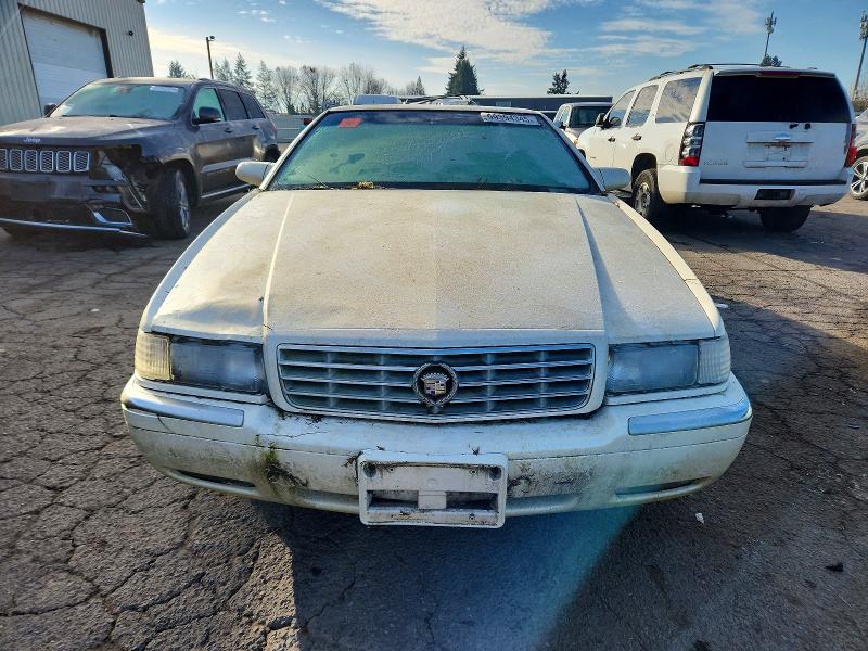 99394345 :رقم المزاد ، 1G6EL12YXYU137296 vin ، 2000 Cadillac Eldorado مزاد بيع