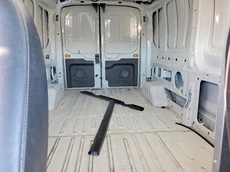 98043715 :رقم المزاد ، 1FTYE2C8XRKA37057 vin ، 2024 Ford Transit T- مزاد بيع