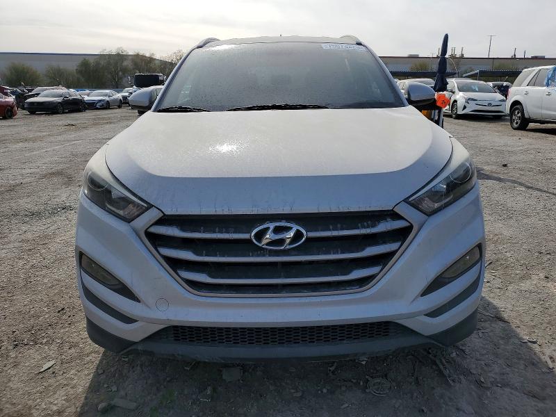 2017 Hyundai Tucson მანქანა იყიდება აუქციონზე, vin: KM8J33A4XHU564902, აუქციონის ნომერი: 75073225