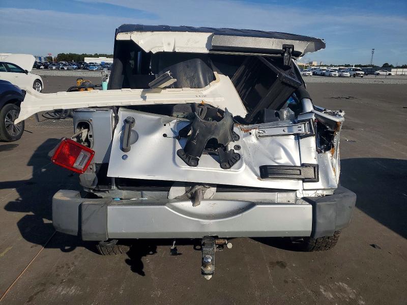 2010 Jeep Wrangler Unlimited მანქანა იყიდება აუქციონზე, vin: 1J4BB5H18AL151921, აუქციონის ნომერი: 73658945