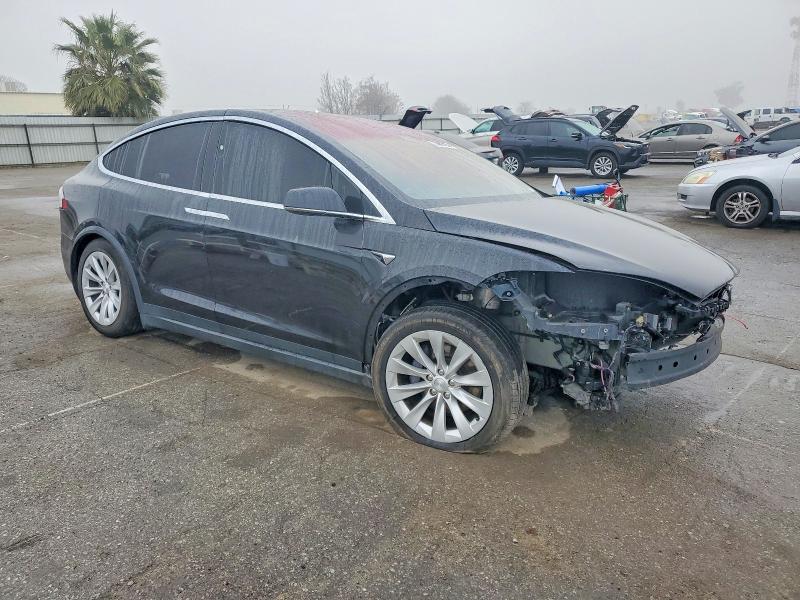 Продаж на аукціоні авто 2017 Tesla Model X, vin: 5YJXCBE2XHF049392, номер лоту: 73808725