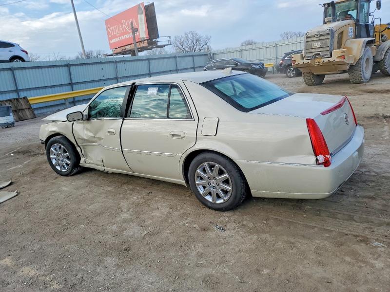 2010 Cadillac Dts მანქანა იყიდება აუქციონზე, vin: 1G6KH5EY7AU131954, აუქციონის ნომერი: 99414705