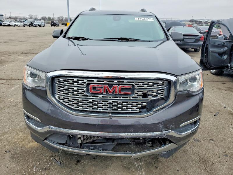 72166315 :رقم المزاد ، 1GKKNPLS2HZ272240 vin ، 2017 Gmc Acadia مزاد بيع