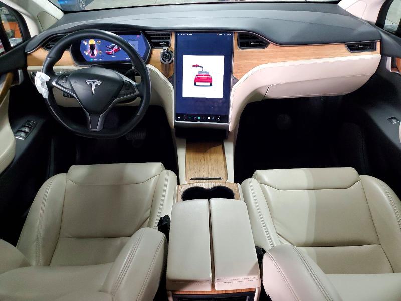 Продажа на аукционе авто 2018 Tesla Model X, vin: 5YJXCDE25JF143682, номер лота: 98389875