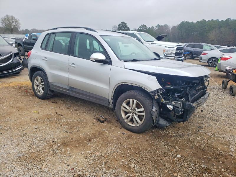 Продаж на аукціоні авто 2015 Volkswagen Tiguan, vin: WVGAV7AX1FW576823, номер лоту: 99549235
