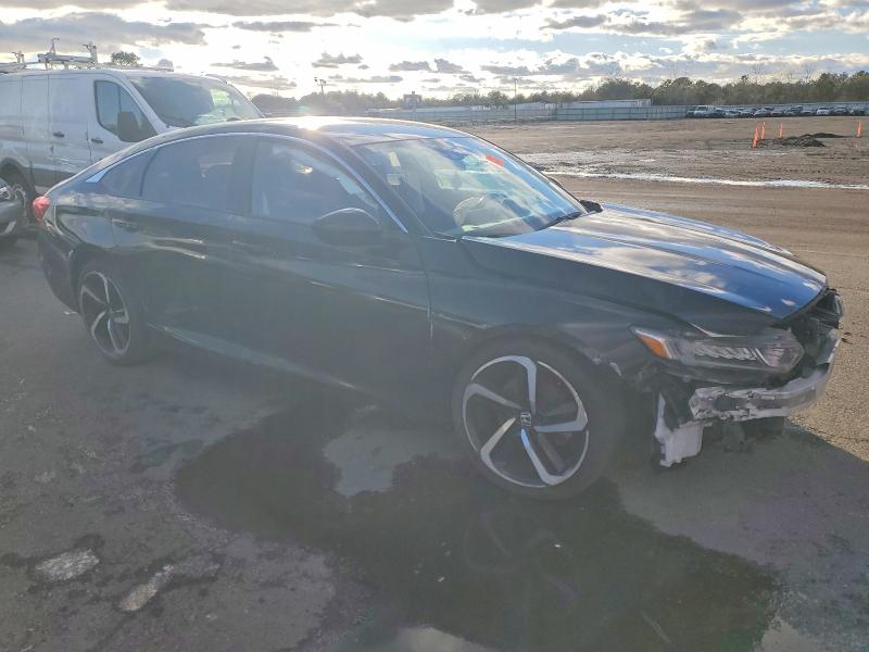 Auction sale of the 2019 Honda Accord, vin: 1HGCV1F33KA126261, lot number: 72348745