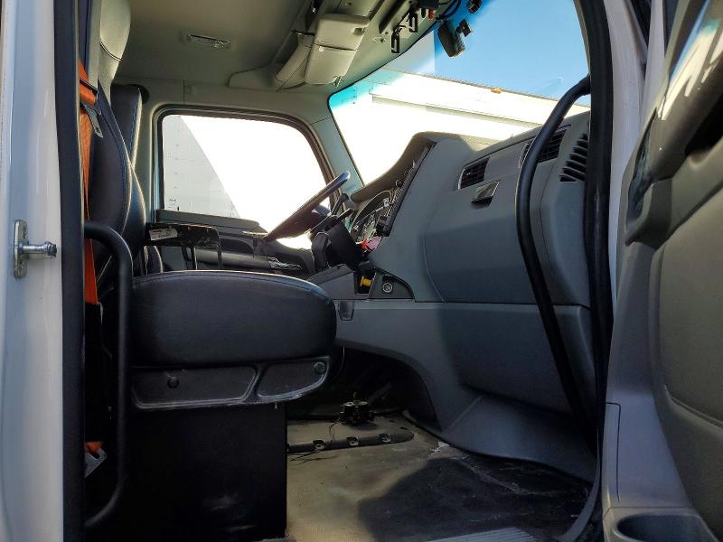 Продажа на аукционе авто 2018 Kenworth T680, vin: 1XKYA48X8JJ204375, номер лота: 72888135