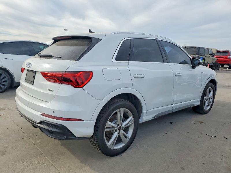 97297335 :رقم المزاد ، WA1DECF30M1042216 vin ، 2021 Audi Q3 مزاد بيع