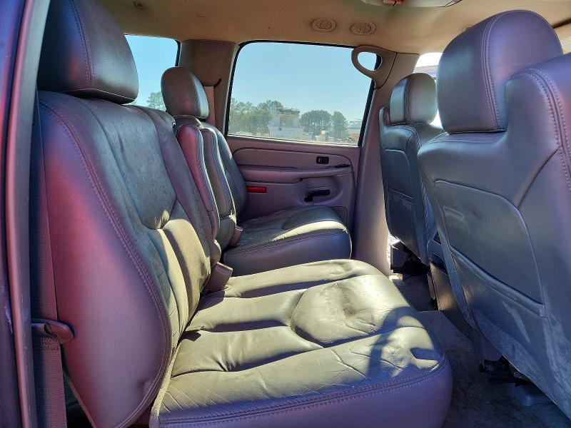 74732555 :رقم المزاد ، 3GNEC16Z44G118912 vin ، 2004 Chevrolet Suburban مزاد بيع