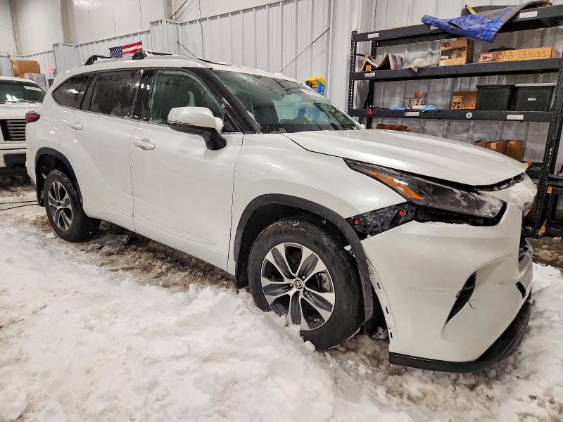 2022 Toyota Highlander მანქანა იყიდება აუქციონზე, vin: 5TDGZRBH1NS248872, აუქციონის ნომერი: 74288345