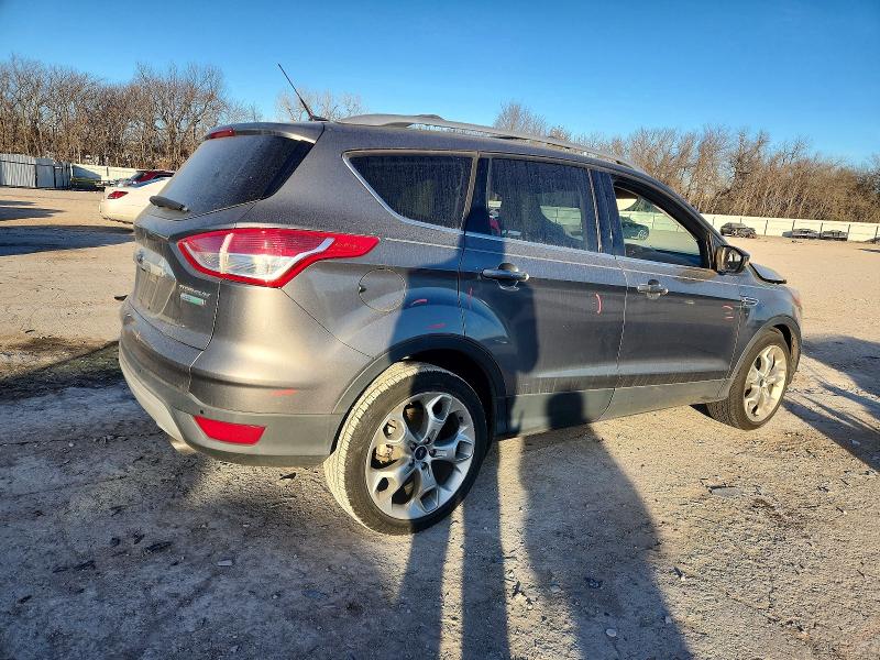 98466675 :رقم المزاد ، 1FMCU0J90EUE25972 vin ، 2014 Ford Escape مزاد بيع
