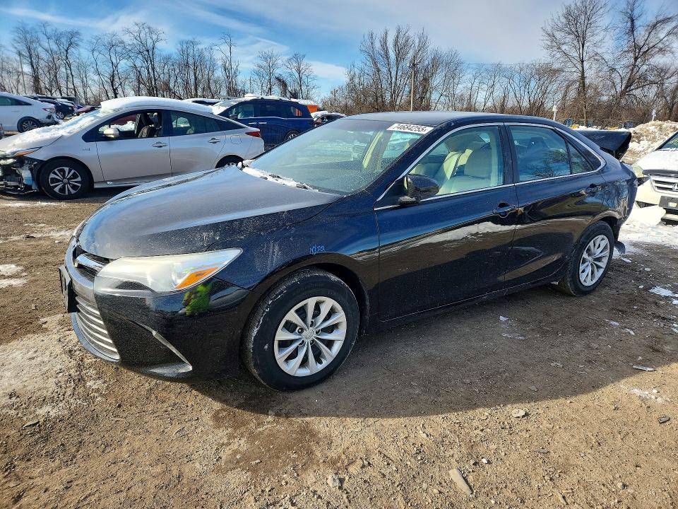 74684255 :رقم المزاد ، 4T1BF1FK7HU705156 vin ، 2017 Toyota Camry مزاد بيع
