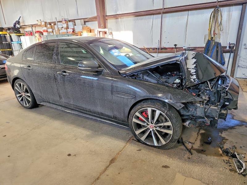 72651675 :رقم المزاد ، SAJAM4FV7JCP17161 vin ، 2018 Jaguar Xe مزاد بيع