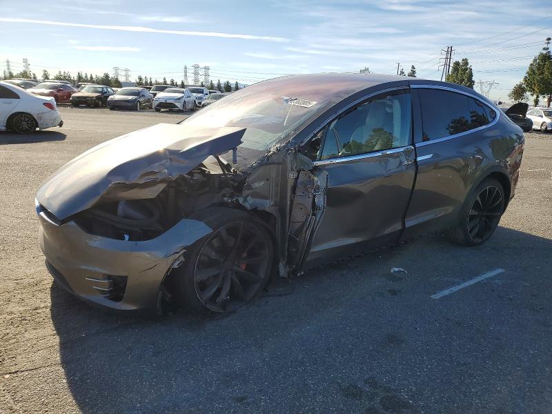2016 Tesla Model X მანქანა იყიდება აუქციონზე, vin: 5YJXCBE48GF016326, აუქციონის ნომერი: 72368905