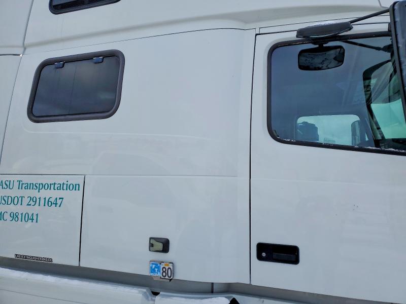 2017 Volvo Vnl მანქანა იყიდება აუქციონზე, vin: 4V4NC9EH0HN982194, აუქციონის ნომერი: 98573395