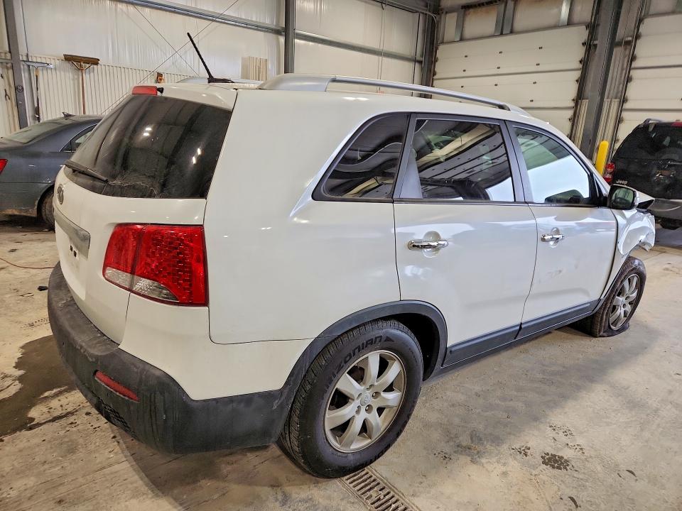 2013 Kia Sorento მანქანა იყიდება აუქციონზე, vin: 5XYKT4A64DG343873, აუქციონის ნომერი: 74467325