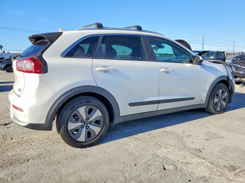 72616255 :رقم المزاد ، KNDCB3LCXK5256005 vin ، 2019 Kia Niro مزاد بيع