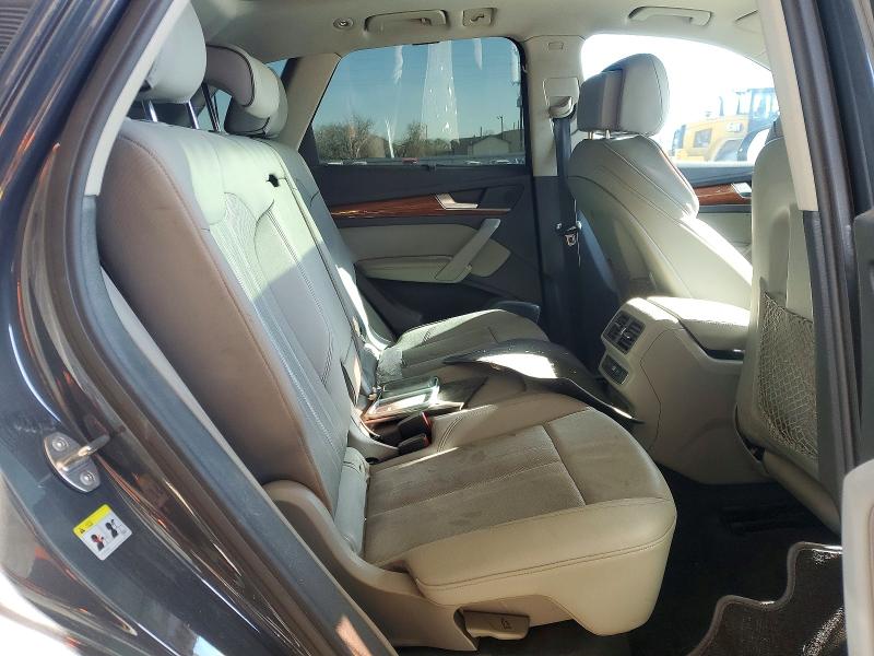 72677135 :رقم المزاد ، WA1BAAFY4M2010205 vin ، 2021 Audi Q5 Premium مزاد بيع