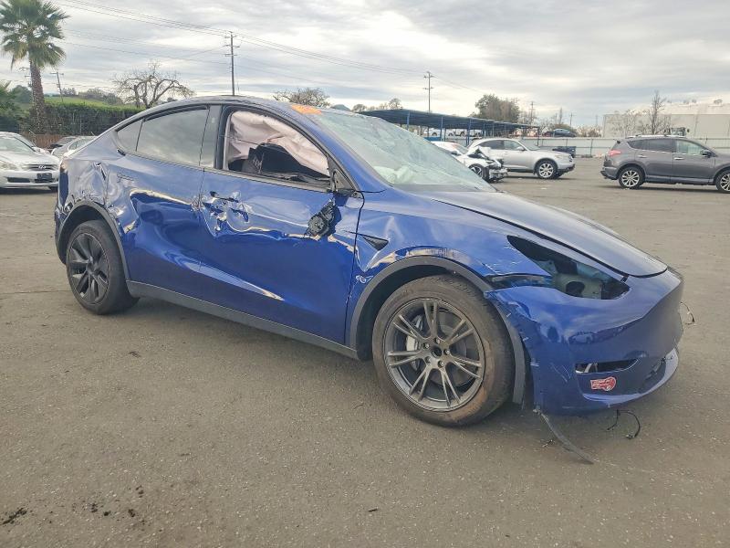 98464695 :رقم المزاد ، 7SAYGDED1SF236715 vin ، 2025 Tesla Model Y مزاد بيع