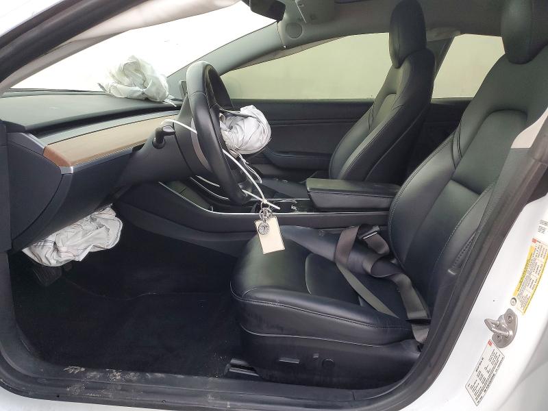 98876275 :رقم المزاد ، 5YJ3E1EAXJF076186 vin ، 2018 Tesla Model 3 مزاد بيع