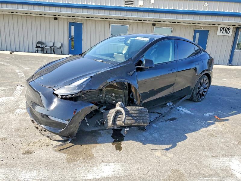 2024 Tesla Model Y მანქანა იყიდება აუქციონზე, vin: 7SAYGDEF1RF077769, აუქციონის ნომერი: 74860805