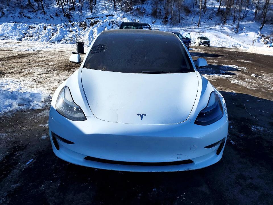 72702645 :رقم المزاد ، 5YJ3E1EB0NF337145 vin ، 2022 Tesla Model 3 مزاد بيع