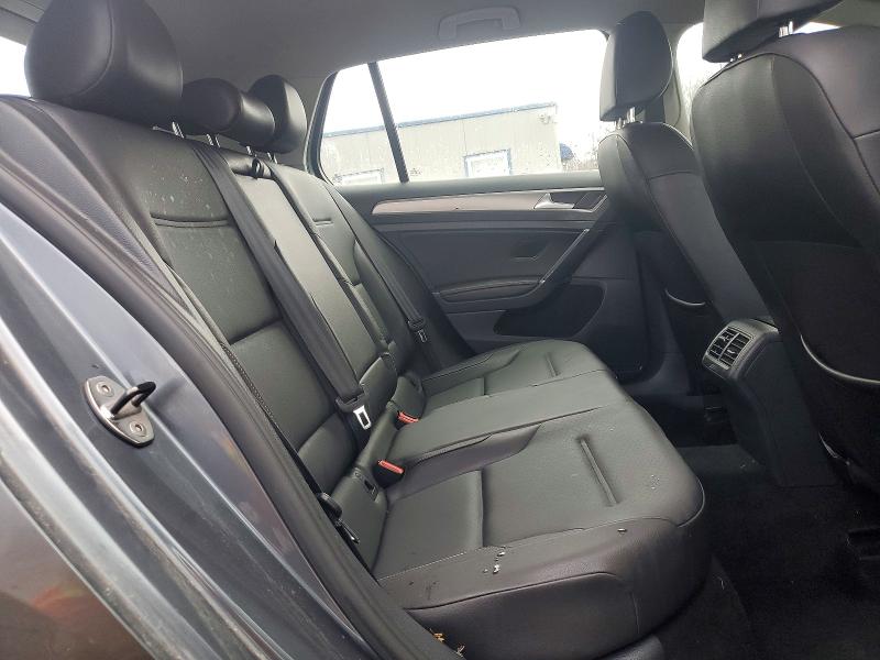 98262175 :رقم المزاد ، 3VW217AU5FM090751 vin ، 2015 Volkswagen Golf مزاد بيع