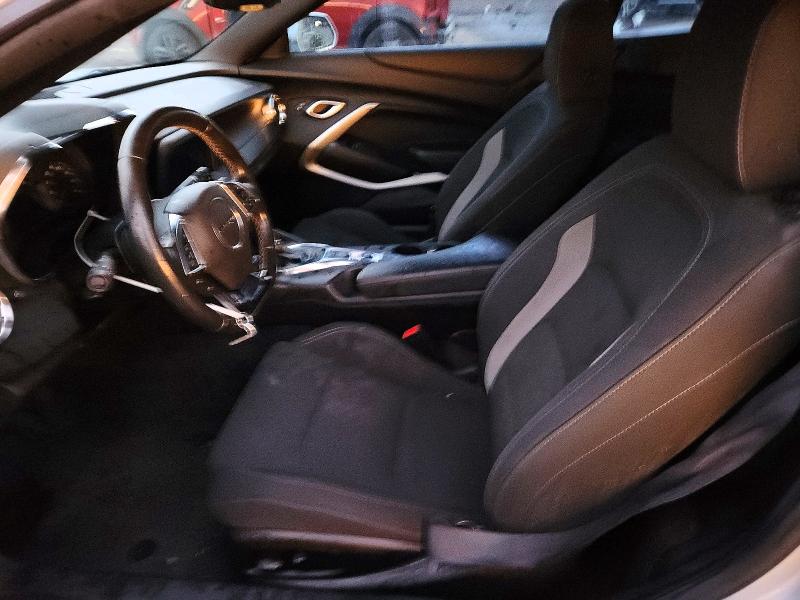 Продаж на аукціоні авто 2018 Chevrolet Camaro, vin: 1G1FB3DX6J0135782, номер лоту: 99521735