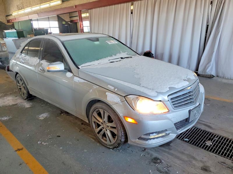 2012 Mercedes-benz C მანქანა იყიდება აუქციონზე, vin: WDDGF8BB2CA603028, აუქციონის ნომერი: 73593735