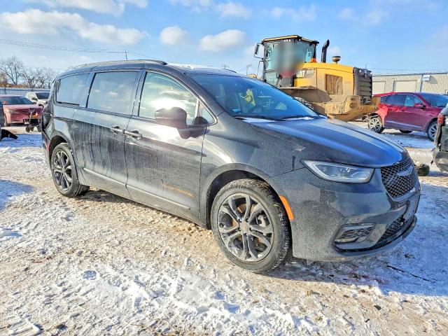 Продаж на аукціоні авто 2023 Chrysler Pacifica, vin: 2C4RC3BG9PR609808, номер лоту: 74816175