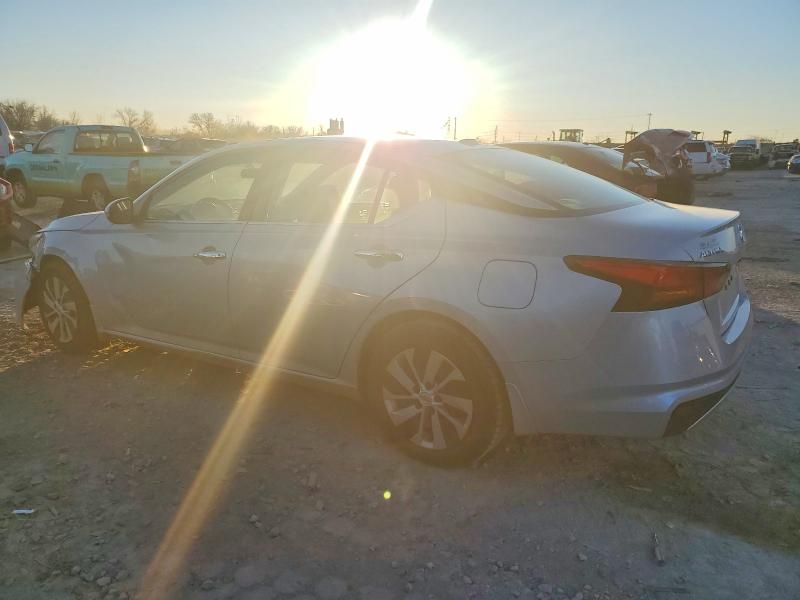 72440175 :رقم المزاد ، 1N4BL4BV7KC135046 vin ، 2019 Nissan Altima مزاد بيع