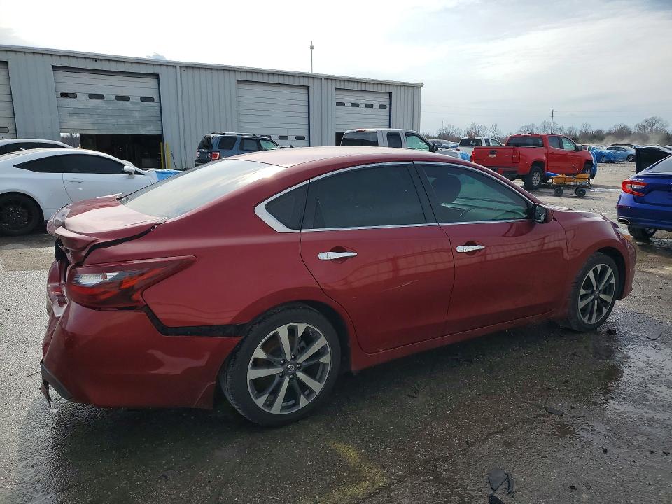 Продаж на аукціоні авто 2017 Nissan Altima, vin: 1N4AL3AP1HC498640, номер лоту: 96489875