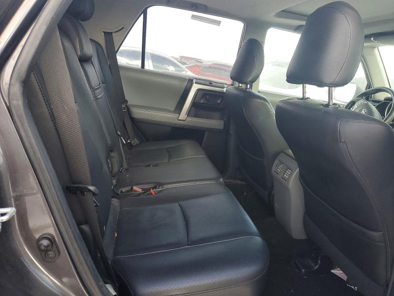 74593245 :رقم المزاد ، JTEZU5JR8B5028507 vin ، 2011 Toyota 4runner Sr مزاد بيع