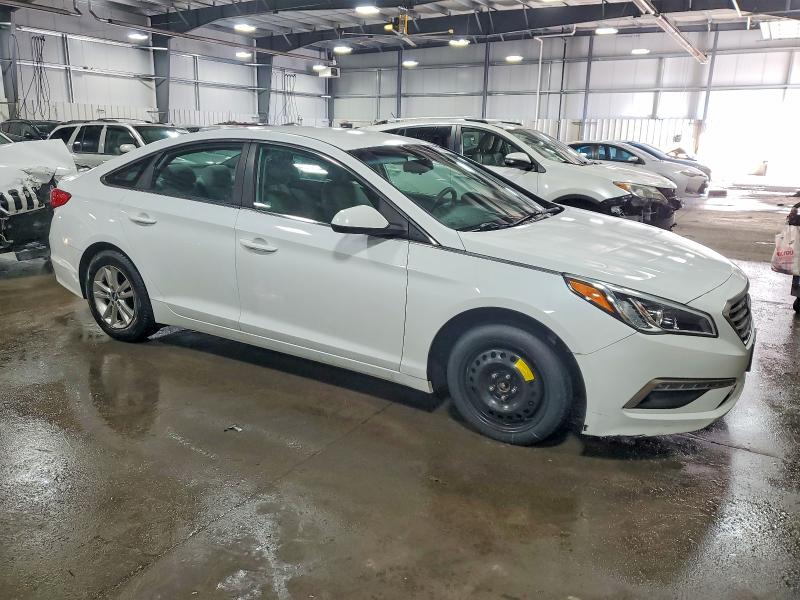 2015 Hyundai Sonata Se მანქანა იყიდება აუქციონზე, vin: 5NPE24AFXFH004417, აუქციონის ნომერი: 74700775