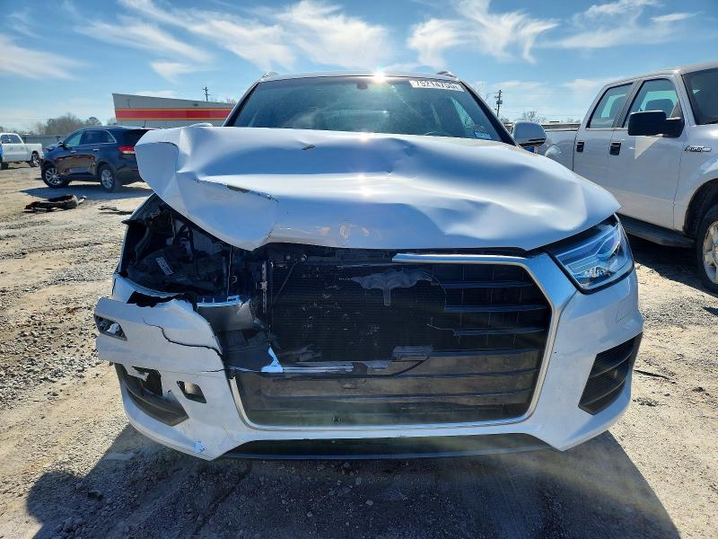 75214755 :رقم المزاد ، WA1HCCFS3HR013847 vin ، 2017 Audi Q3 Premium مزاد بيع