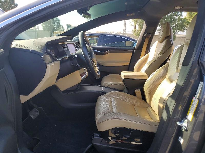 73994255 :رقم المزاد ، 5YJXCBE25GF007467 vin ، 2016 Tesla Model X مزاد بيع