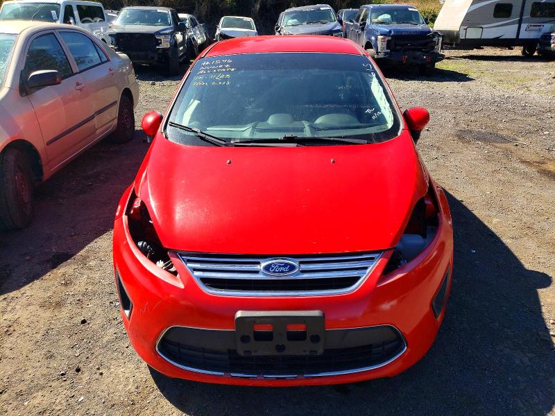96554615 :رقم المزاد ، 3FADP4BJ5DM186279 vin ، 2013 Ford Fiesta مزاد بيع