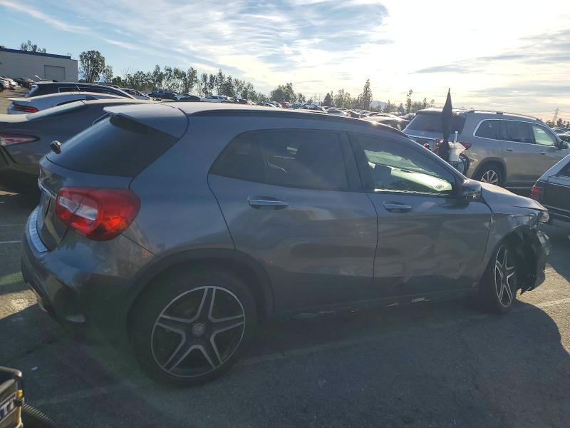 72700185 :رقم المزاد ، WDCTG4EB2HJ290896 vin ، 2017 Mercedes-benz Gla مزاد بيع