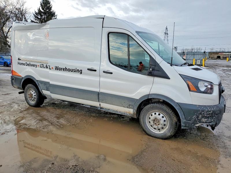 98043715 :رقم المزاد ، 1FTYE2C8XRKA37057 vin ، 2024 Ford Transit T- مزاد بيع