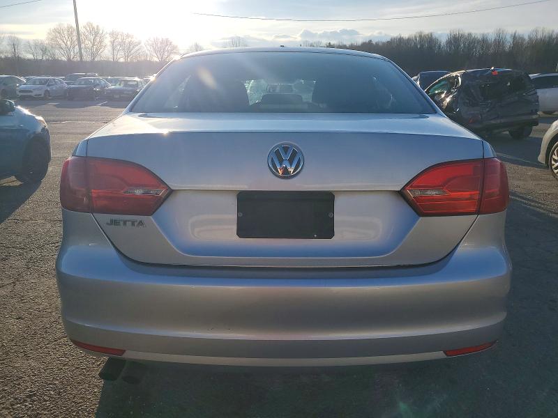 Продажа на аукционе авто 2014 Volkswagen Jetta, vin: 3VW2K7AJXEM255498, номер лота: 72846355