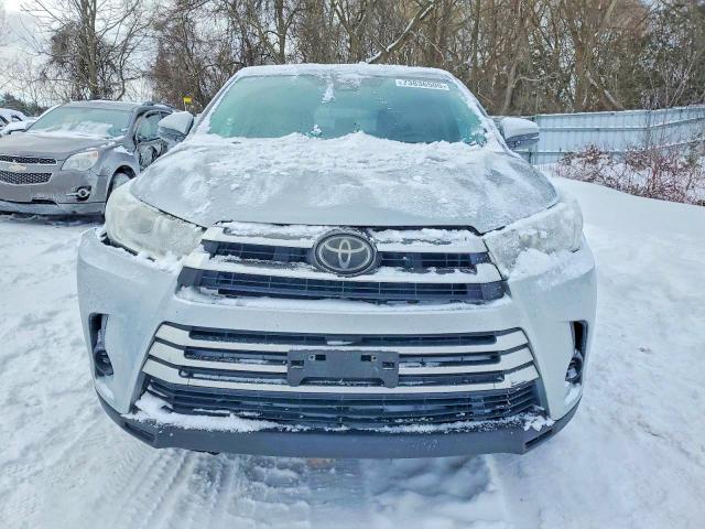 73836505 :رقم المزاد ، 5TDBZRFH6HS484488 vin ، 2017 Toyota Highlander مزاد بيع
