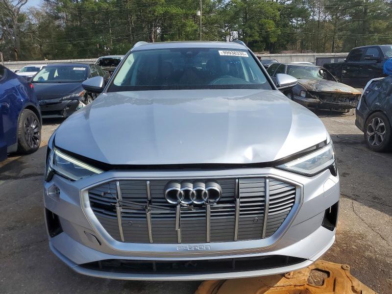 Продаж на аукціоні авто 2022 Audi E-tron, vin: WA1LAAGEXNB040609, номер лоту: 99938335