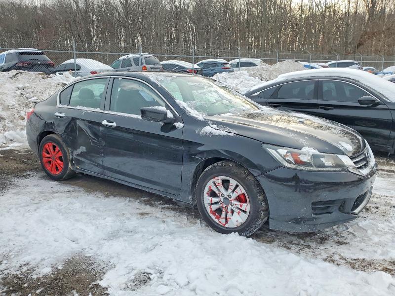 74853615 :رقم المزاد ، 1HGCR2F30FA173392 vin ، 2015 Honda Accord مزاد بيع