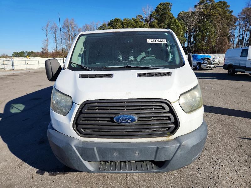 58230856 :رقم المزاد ، 1FTNE2YG1FKA43585 vin ، 2015 Ford Transit مزاد بيع