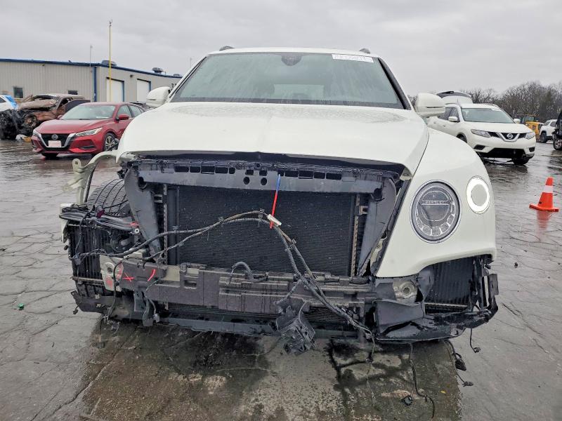 2019 Bentley Bentayga მანქანა იყიდება აუქციონზე, vin: SJAAM2ZV1KC024006, აუქციონის ნომერი: 74028095