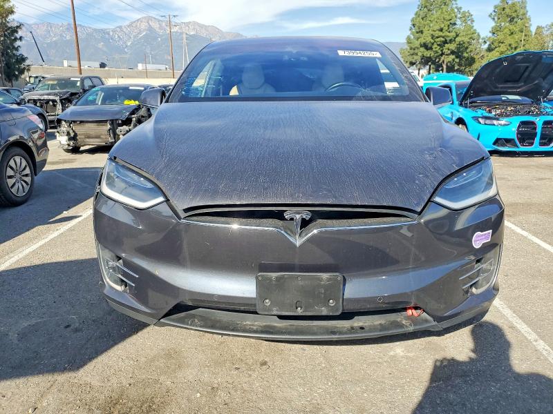 73994255 :رقم المزاد ، 5YJXCBE25GF007467 vin ، 2016 Tesla Model X مزاد بيع