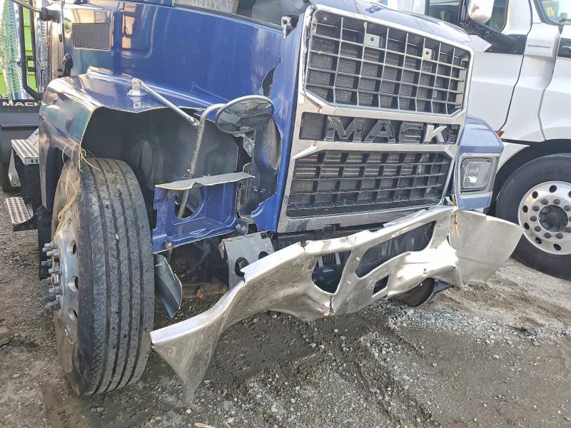 97793185 :رقم المزاد ، 1M1PN4GY7TM018852 vin ، 2026 Mack Pinnacle مزاد بيع