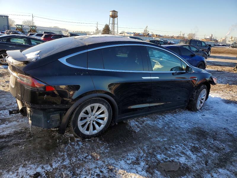 Продажа на аукционе авто 2017 Tesla Model X, vin: 5YJXCAE22HF038199, номер лота: 73910355